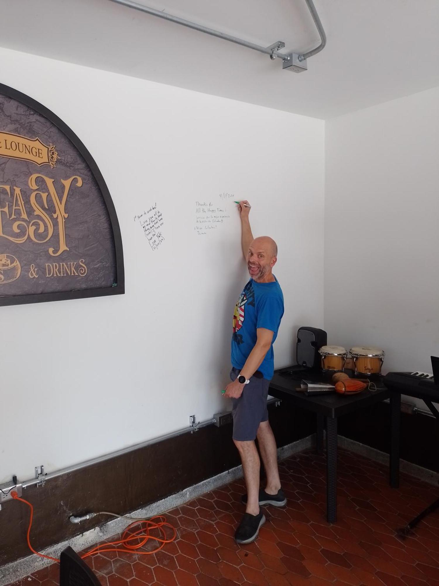 The View Hostel & Lounge Cali Bagian luar foto