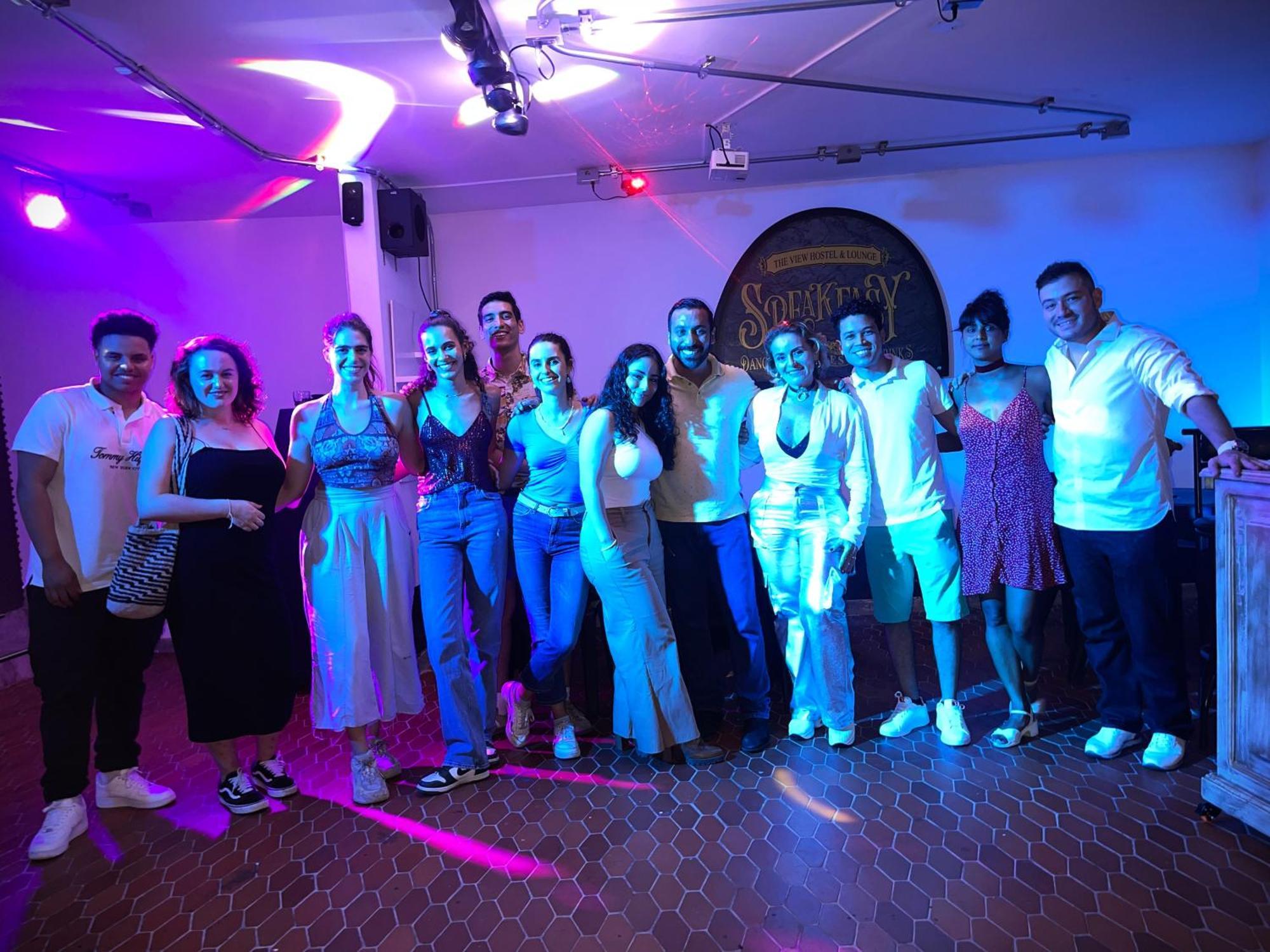 The View Hostel & Lounge Cali Bagian luar foto