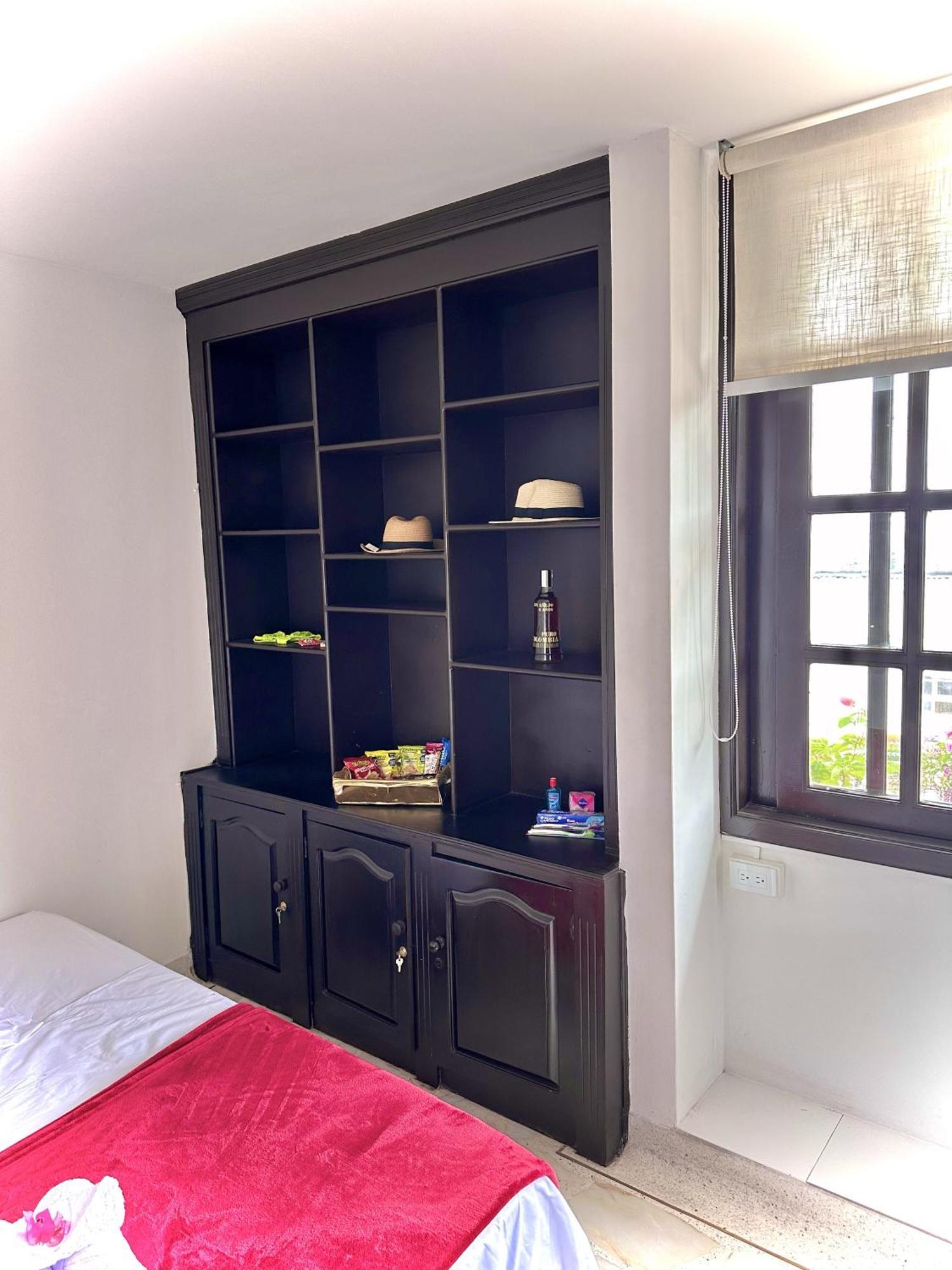 The View Hostel & Lounge Cali Bagian luar foto