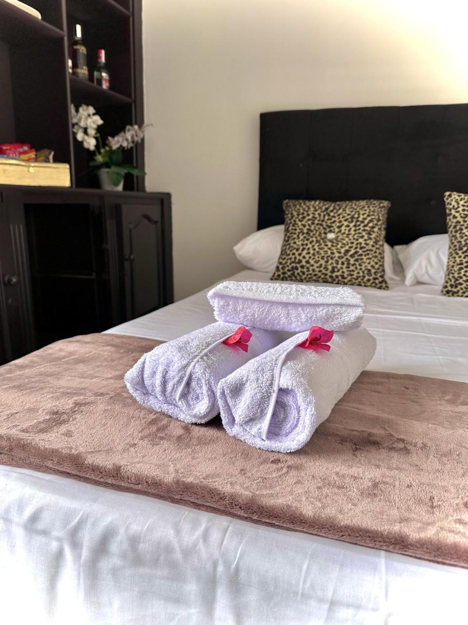 The View Hostel & Lounge Cali Bagian luar foto