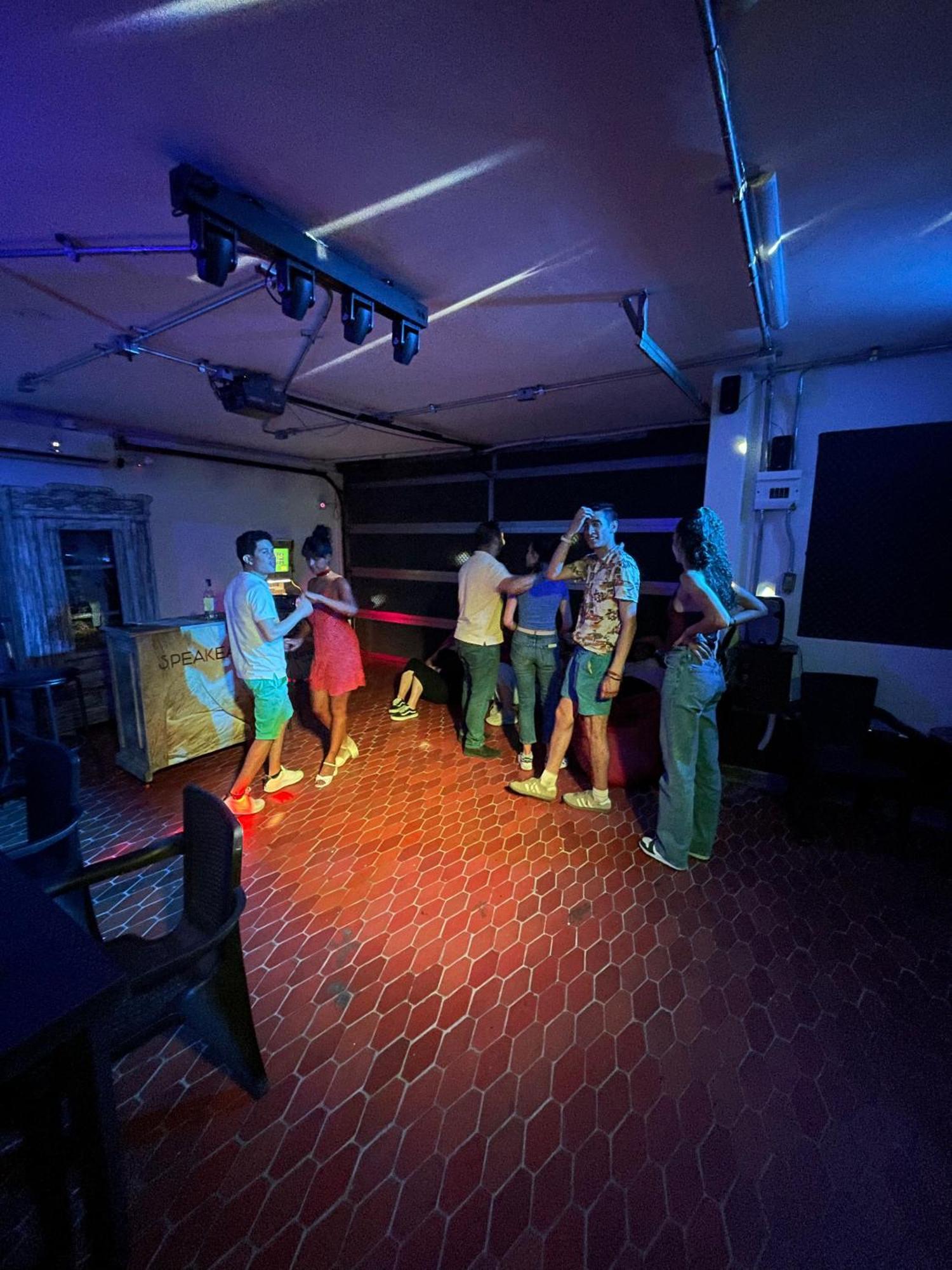 The View Hostel & Lounge Cali Bagian luar foto