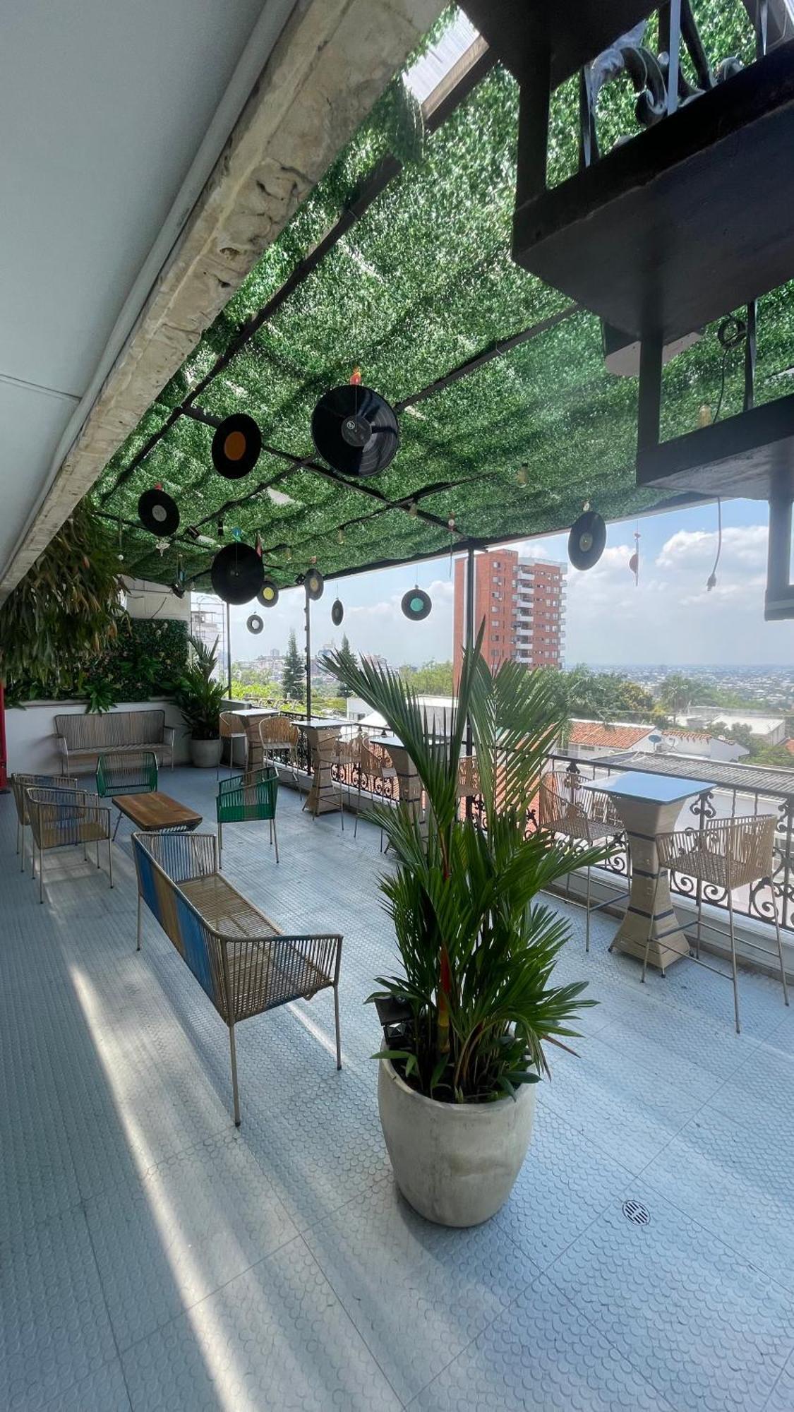 The View Hostel & Lounge Cali Bagian luar foto